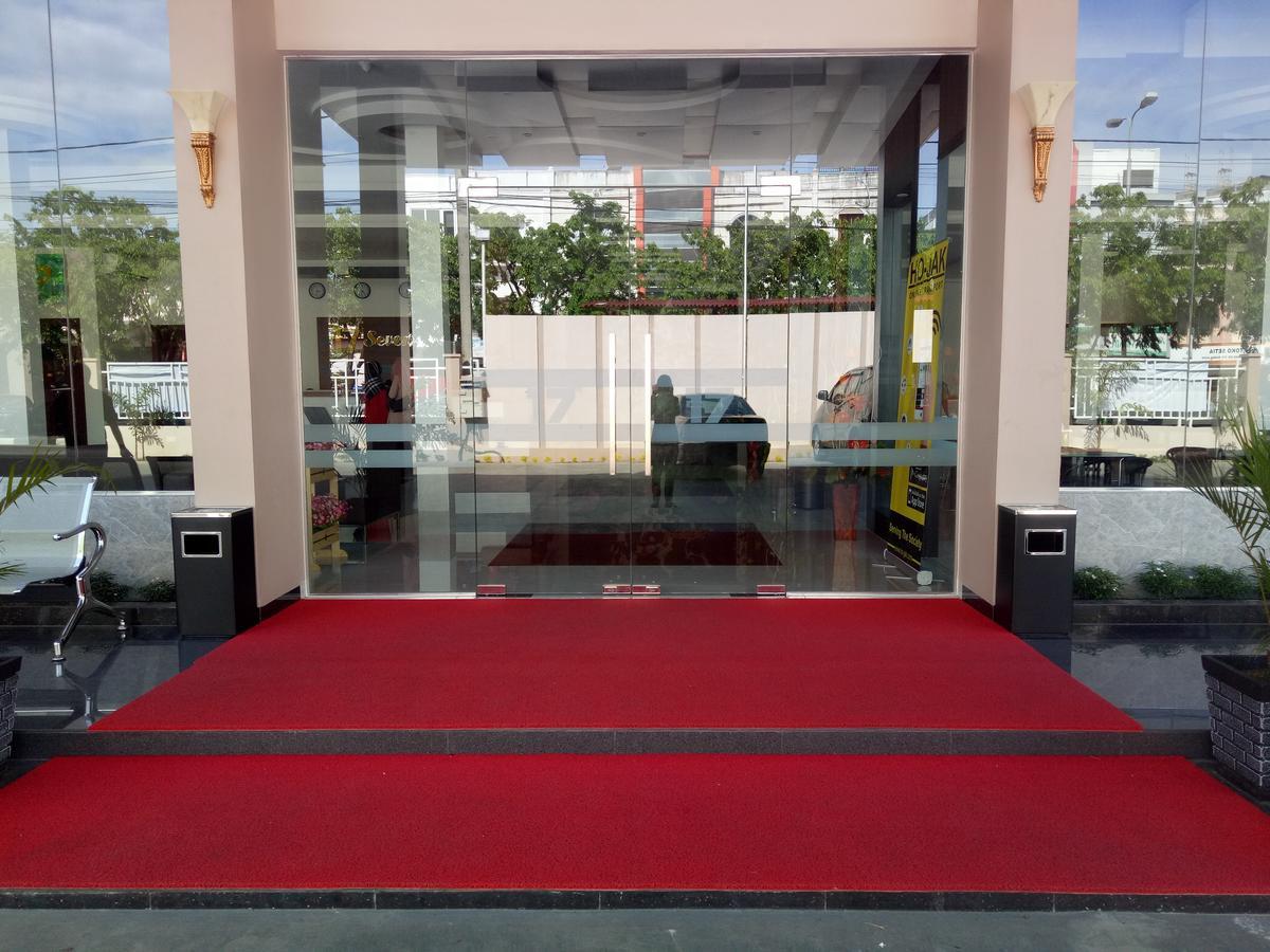 Seventeen Hotel Banda Aceh Exterior photo
