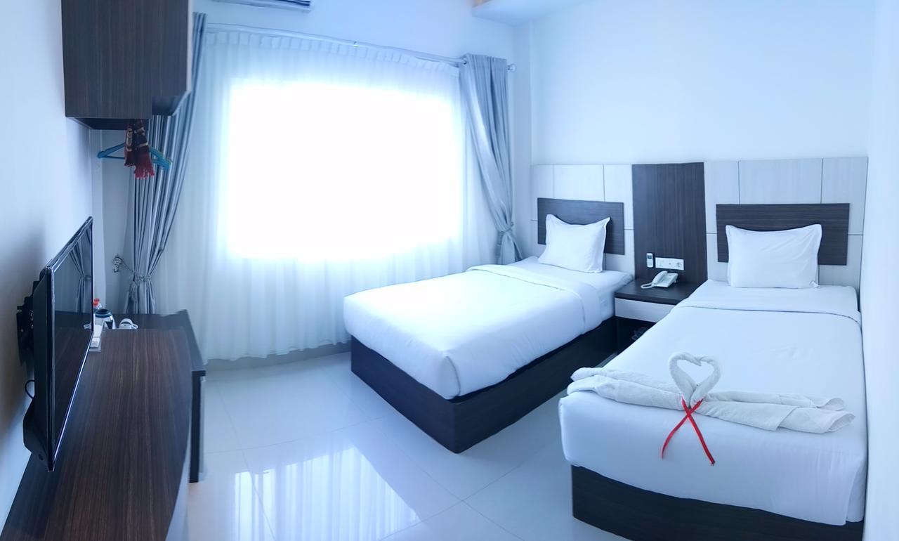 Seventeen Hotel Banda Aceh Exterior photo